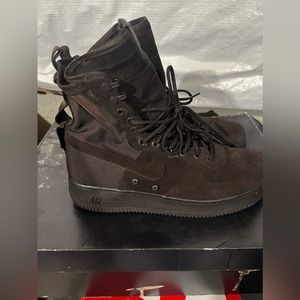 Nike Air Force 1 high with straps